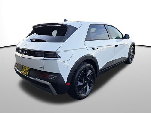 2026 Hyundai IONIQ 5 SE