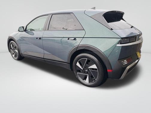 2026 Hyundai IONIQ 5 SE Standard Range