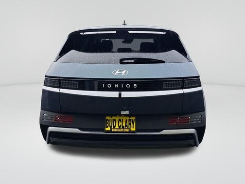 2026 Hyundai IONIQ 5 SE Standard Range