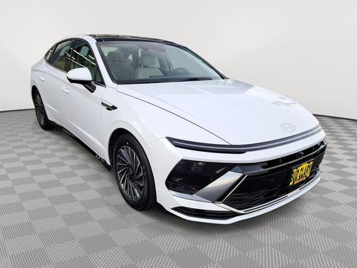 2025 Hyundai SONATA Hybrid Limited