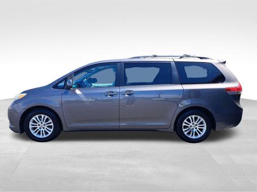 Predawn Gray Mica 2011 Toyota Sienna XLE