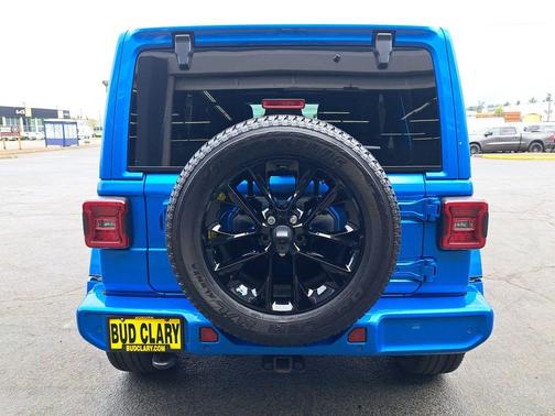 Hydro Blue Pearl 2022 Jeep Wrangler Unlimited Sahara