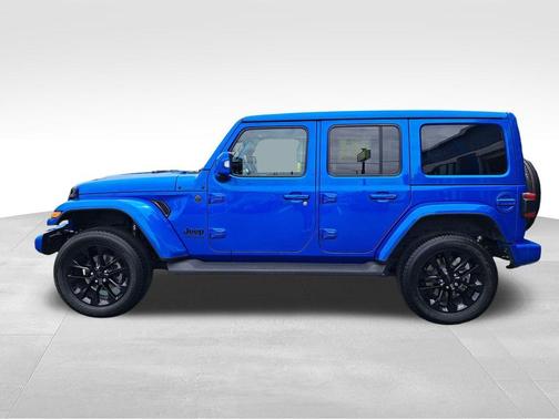 Hydro Blue Pearl 2022 Jeep Wrangler Unlimited Sahara