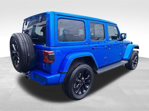 Hydro Blue Pearl 2022 Jeep Wrangler Unlimited Sahara
