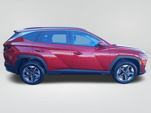 2026 Hyundai TUCSON Hybrid 