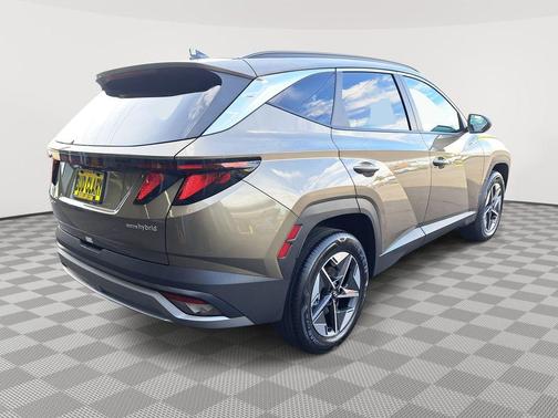 2026 Hyundai TUCSON Hybrid 