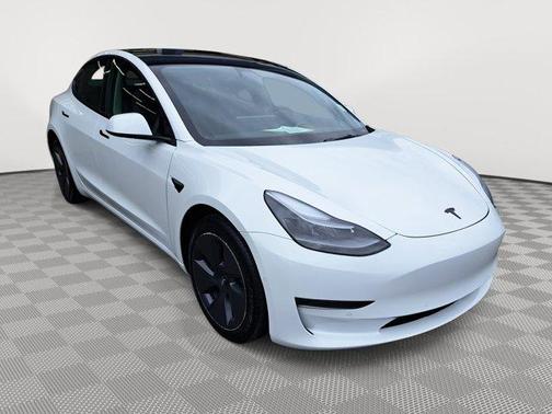 2022 Tesla Model 3 Base