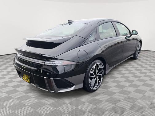 2025 Hyundai IONIQ 6 SEL