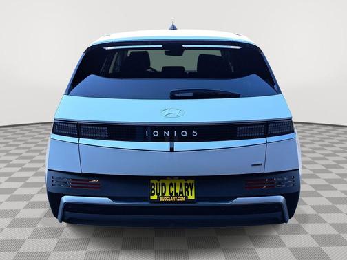2025 Hyundai IONIQ 5 SE
