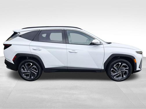 Pearl 2026 Hyundai TUCSON Hybrid Limited