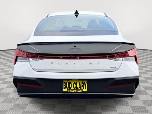 2025 Hyundai ELANTRA HEV SEL Sport