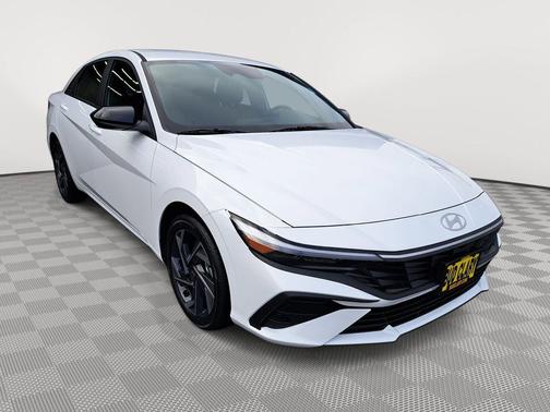 2025 Hyundai ELANTRA HEV SEL Sport