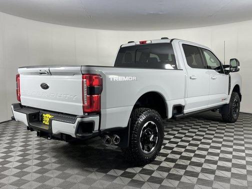2025 Ford F-350 Lariat Super Duty