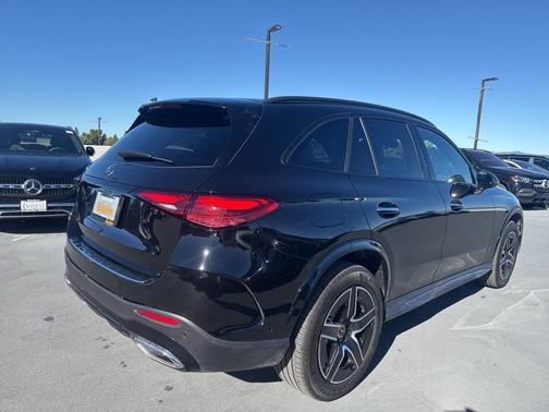 2025 Mercedes-Benz GLC 300 Base