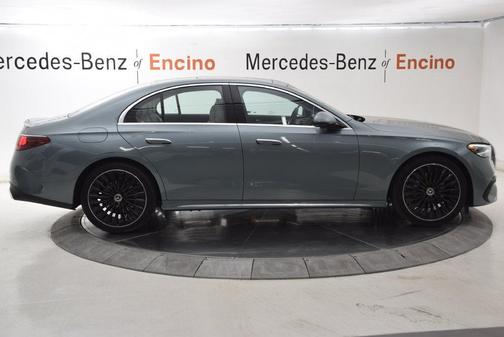 Verde Silver 2027 Mercedes-Benz E-Class E 350