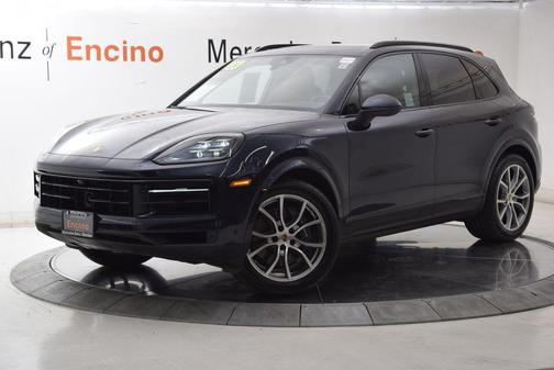 Algarve Blue Metallic 2024 Porsche Cayenne Cayenne