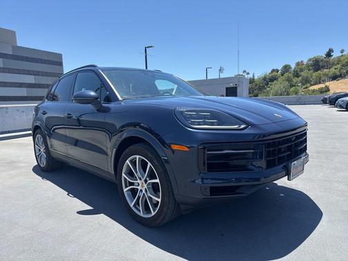 Algarve Blue Metallic 2024 Porsche Cayenne Cayenne