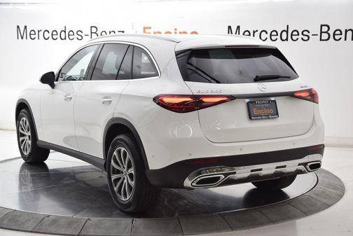 2026 Mercedes-Benz GLC 300 4MATIC