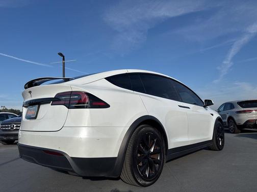Pearl White Multi-Coat 2022 Tesla Model X Dual Motor All-Wheel Drive