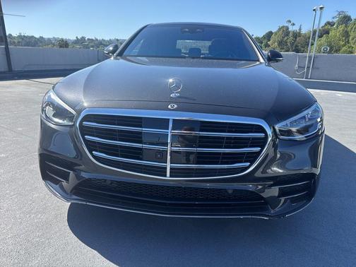 Graphite Gray Metallic 2023 Mercedes-Benz S-Class 4MATIC