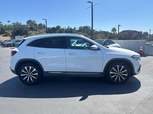 Polar White 2023 Mercedes-Benz GLA 250 Base