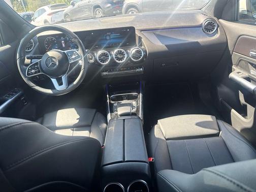 Polar White 2023 Mercedes-Benz GLA 250 Base