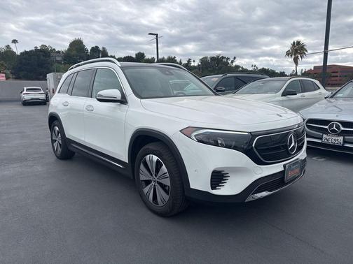 Polar White 2023 Mercedes-Benz EQB 300 4MATIC