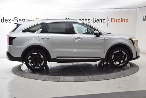 Silky Silver 2025 Kia Sorento Hybrid EX