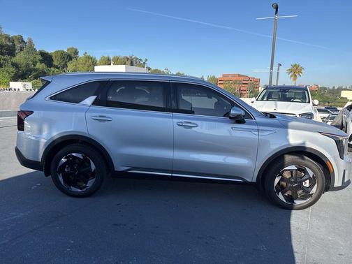 Silky Silver 2025 Kia Sorento Hybrid EX