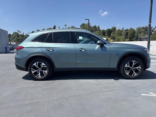 Verde Silver Metallic 2025 Mercedes-Benz GLC 350e Base