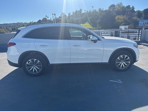 2025 Mercedes-Benz GLC 300 Base