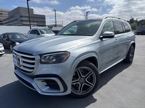 2025 Mercedes-Benz GLS 450 4MATIC
