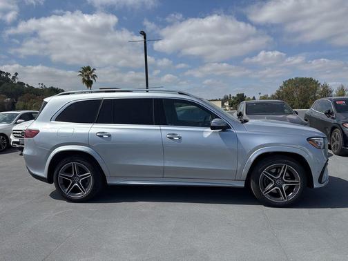 2025 Mercedes-Benz GLS 450 4MATIC