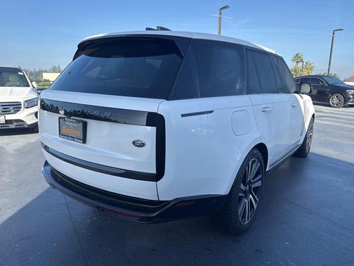 2023 Land Rover Range Rover P400 SE