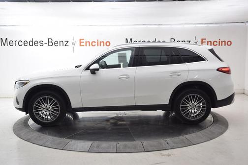 Polar White 2026 Mercedes-Benz GLC 300 Base
