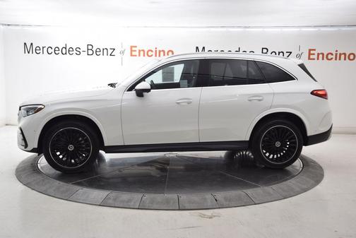 Polar White 2026 Mercedes-Benz GLC 300 Base
