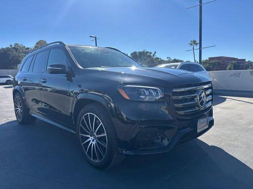 Obsidian Black Metallic 2026 Mercedes-Benz GLS 450 4MATIC