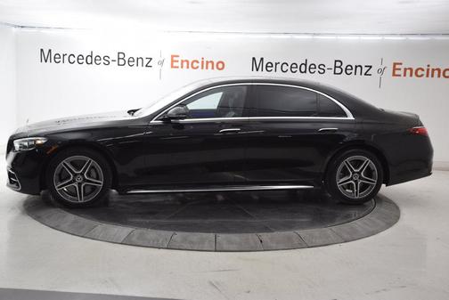 Obsidian Black Metallic 2024 Mercedes-Benz S-Class S 580e 4MATIC