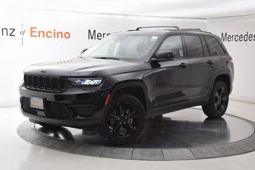 2025 Jeep Grand Cherokee Altitude