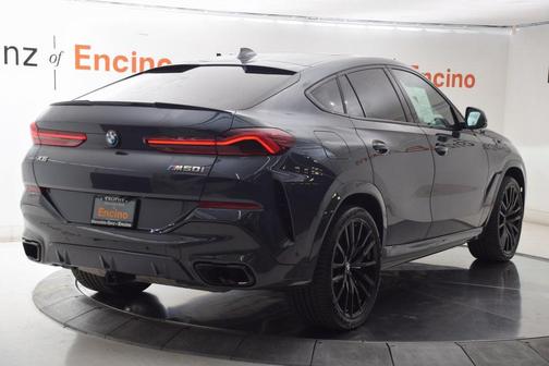 2022 BMW X6 M50i