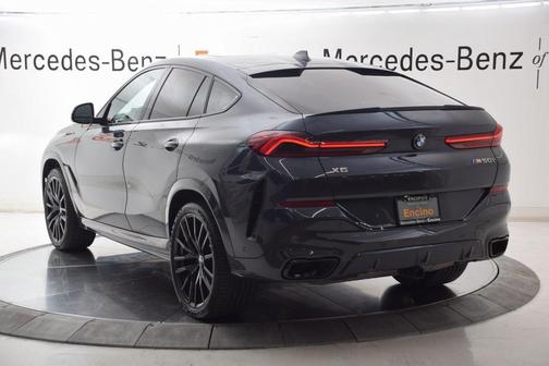 2022 BMW X6 M50i