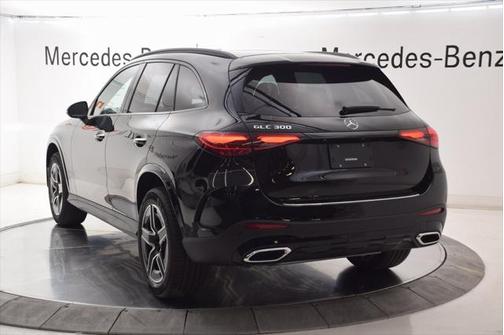 2025 Mercedes-Benz GLC 300 Base