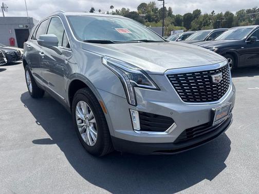 Argent Silver Metallic 2025 Cadillac XT5 Luxury