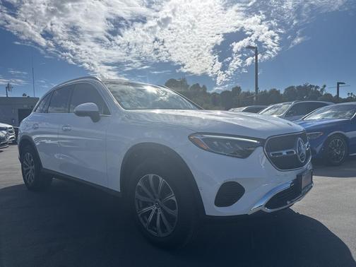 2025 Mercedes-Benz GLC 300 Base