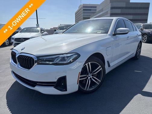 Alpine White 2021 BMW 530e Base