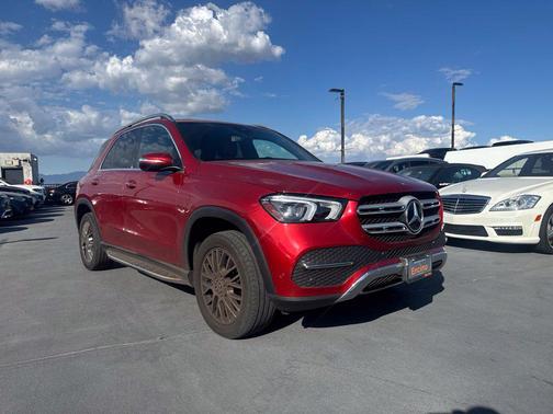 MANUFAKTUR Cardinal Red Metallic 2022 Mercedes-Benz GLE 350 Base