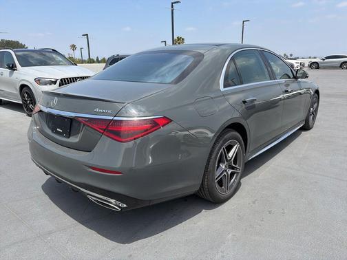 MANUFAKTUR Silicon Gray 2026 Mercedes-Benz S-Class S 580e 4MATIC