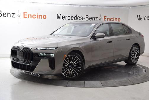 2025 BMW 760 xDrive