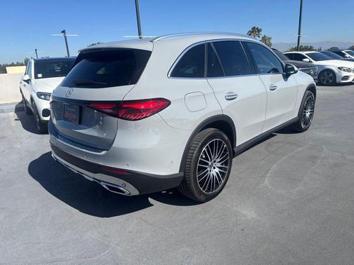 MANUFAKTUR Alpine Grey 2026 Mercedes-Benz GLC 300 Base