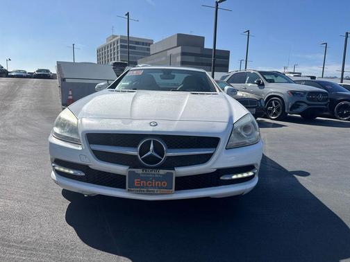 Polar White 2016 Mercedes-Benz SLK-Class SLK300